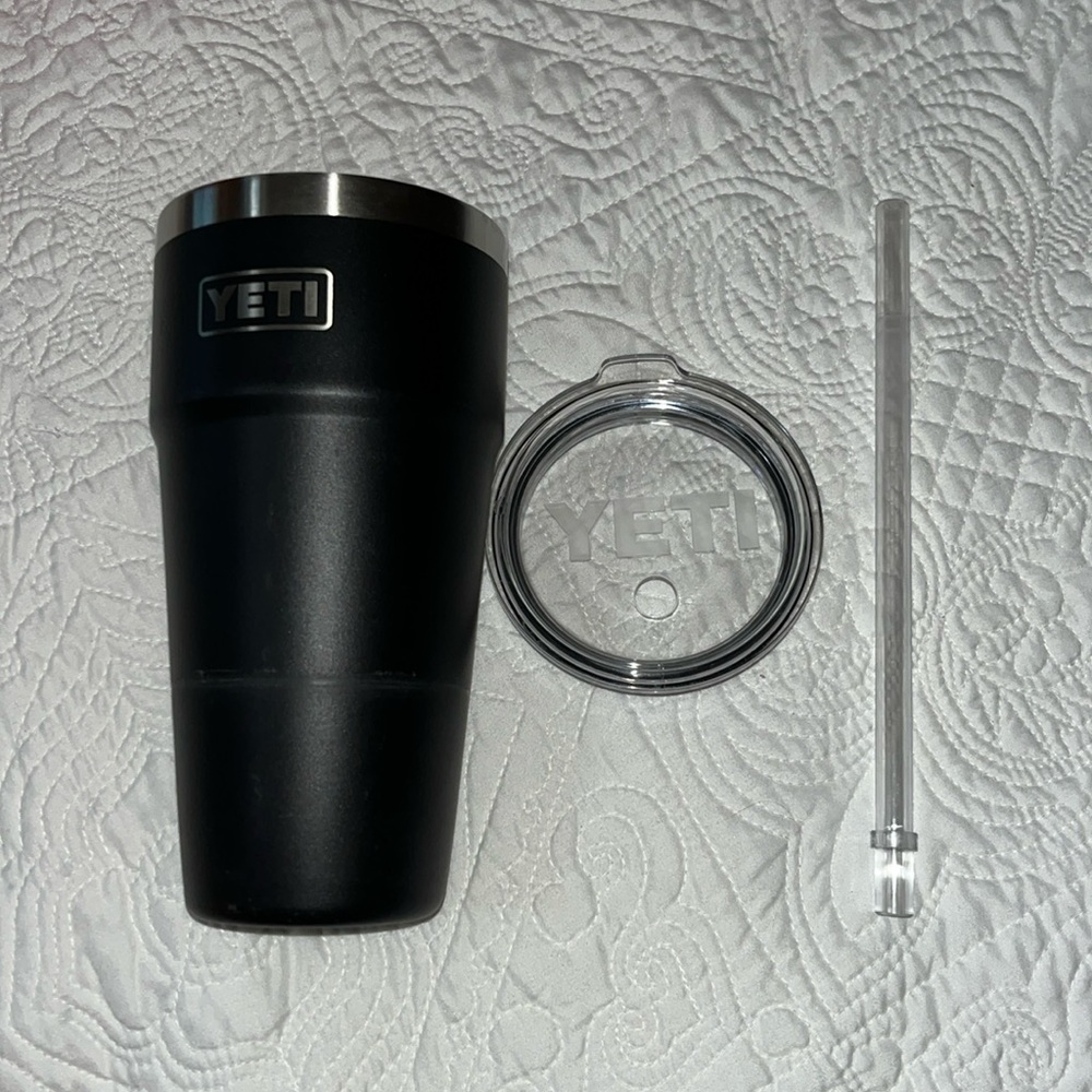 Yeti Rambler 30oz Stackable cup